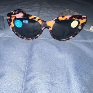 Chic Tortoise Shell Sunglasses - PEEPERS - +1.50 Readers/Sunglasses